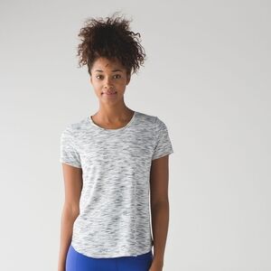 🥨HOLD🥨 Lululemon On the Run Tee